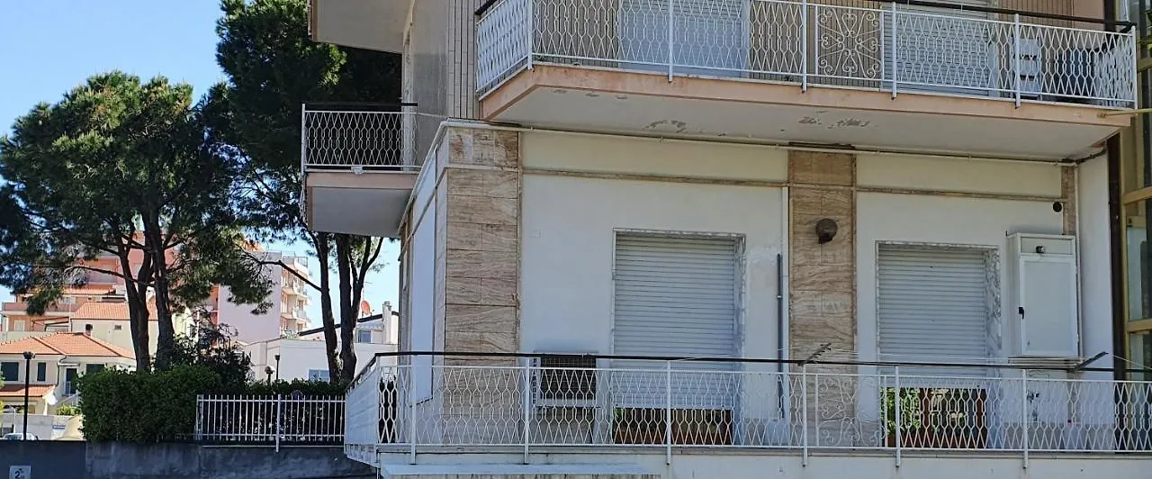 Desiree Paradis Apartment Loano