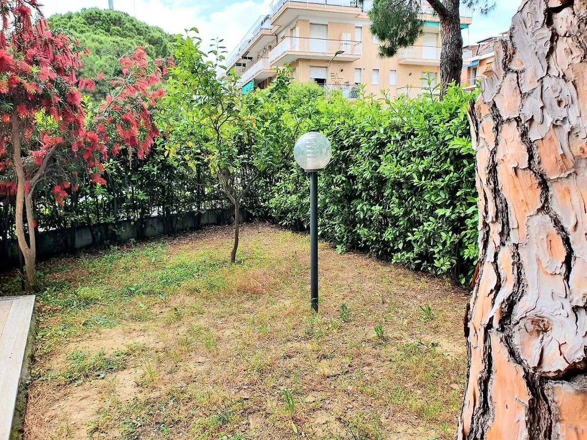 Appartamento Desiree Paradis Loano 0*,